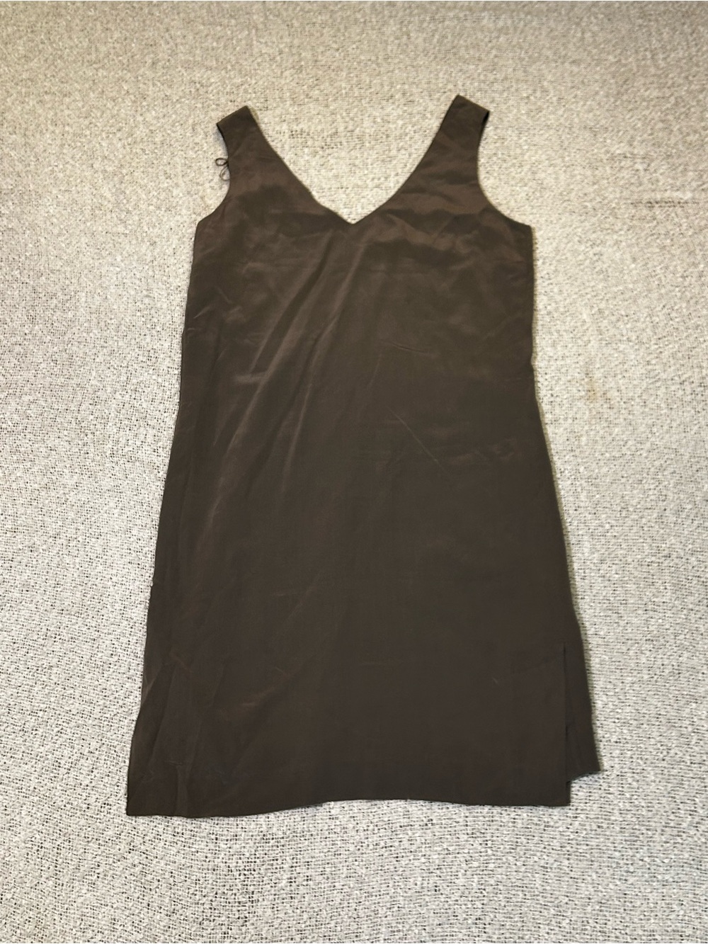 Cynthia Rowley Silk V-Neck greyish taupe v-neck Dress Size 4